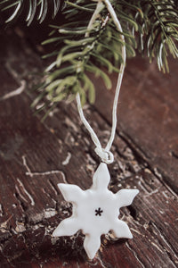 Porcelain Hanger-Small Snowflake