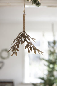 Hanging Mistletoe- Gold