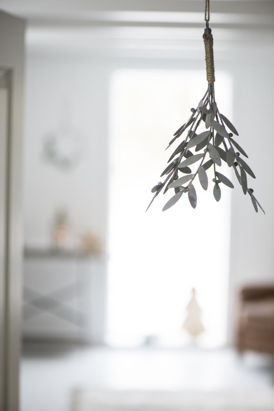 Hanging Mistletoe - Silver
